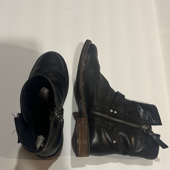 UGG Black Leather Fabrizia biker ankle booties side zipper 2 side belt buckles - Picture 1 of 16